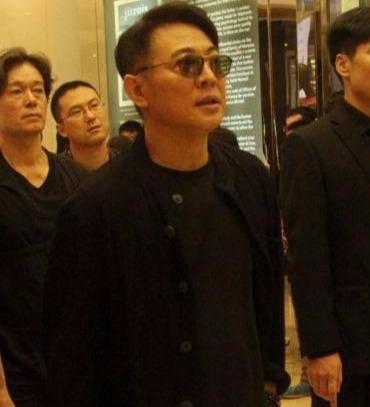李连杰爆料明星视频播放,明星视频幕后播放真相